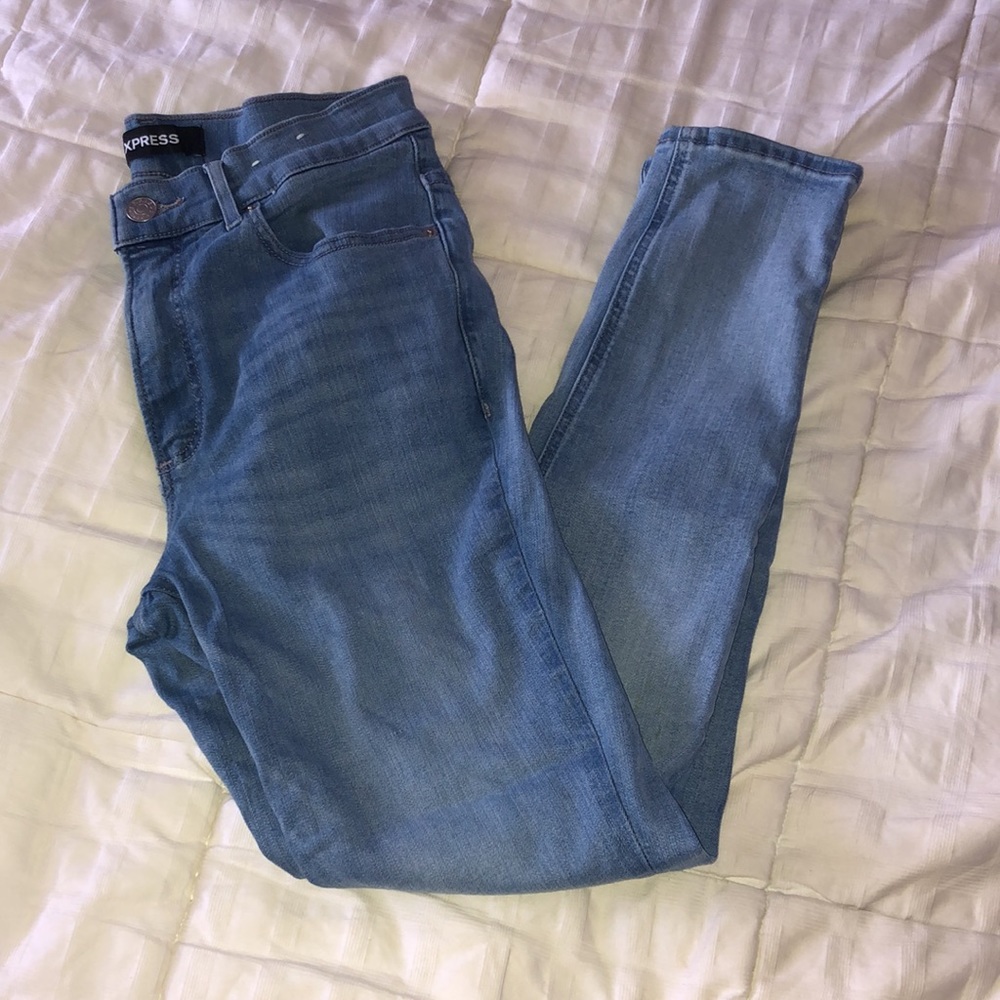 Express high waisted jeans!